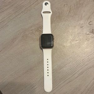 Iwatch series 4 40mm.